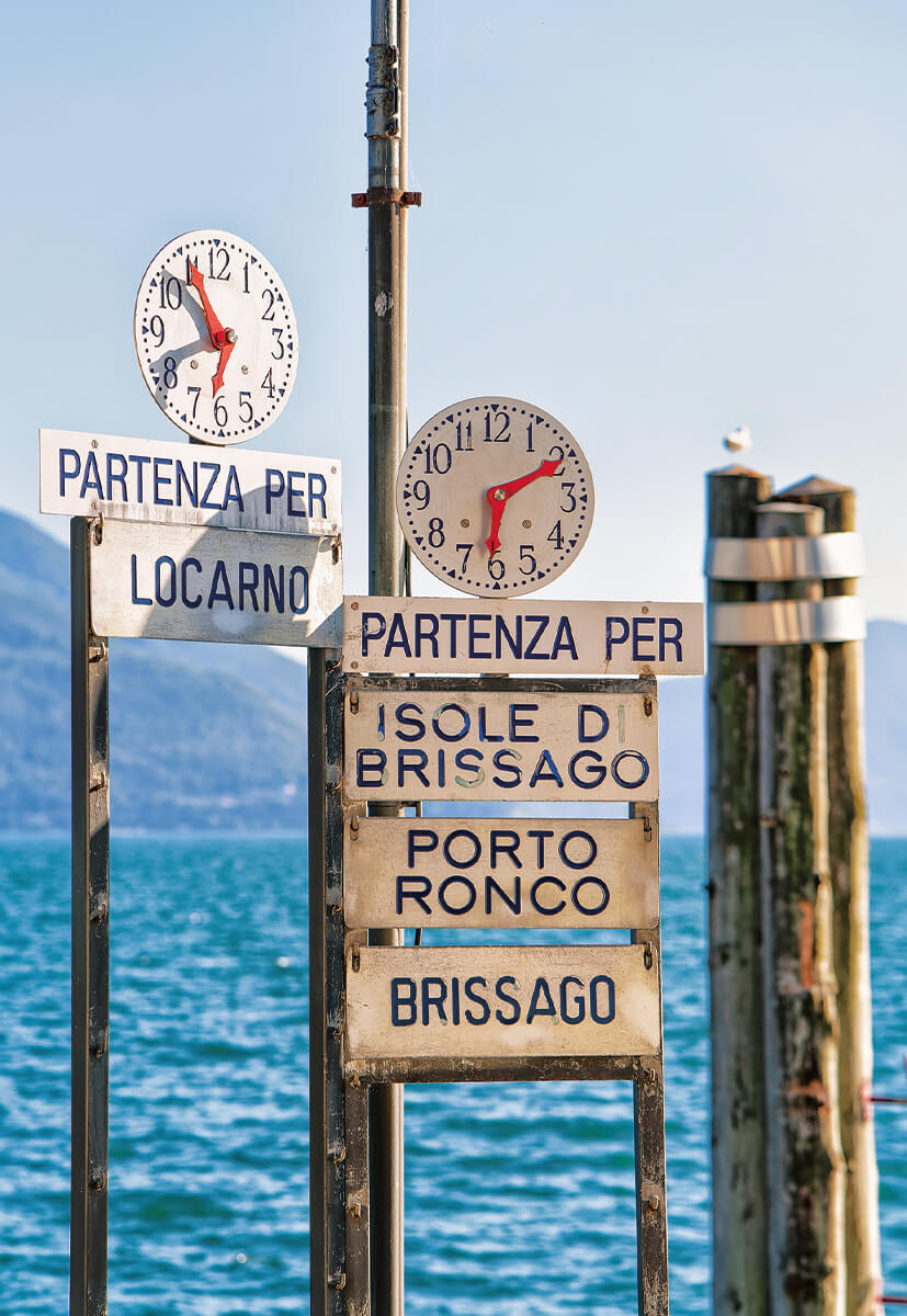 Uhr am Pier im Ascona Resort des Kantons Tessin Schweiz
